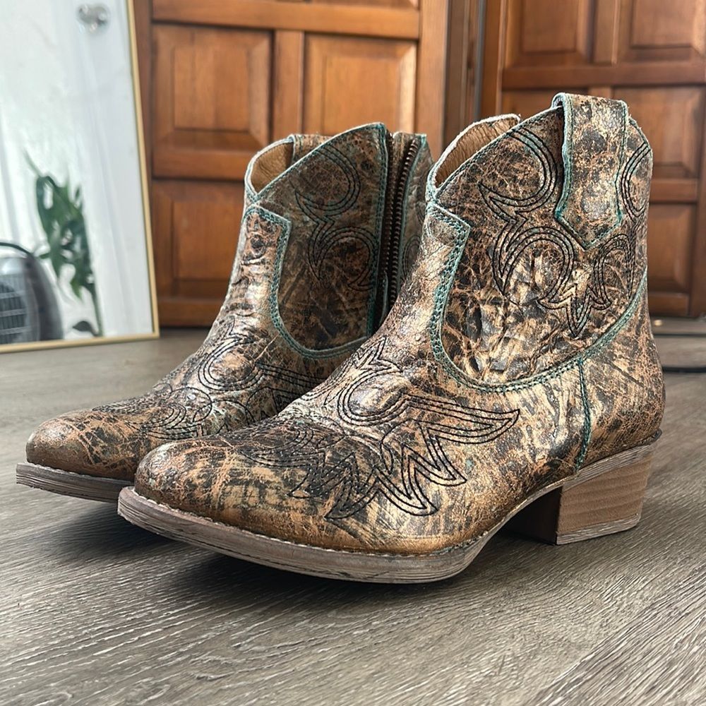 Sterling River NWT Ankle Boots 7.5